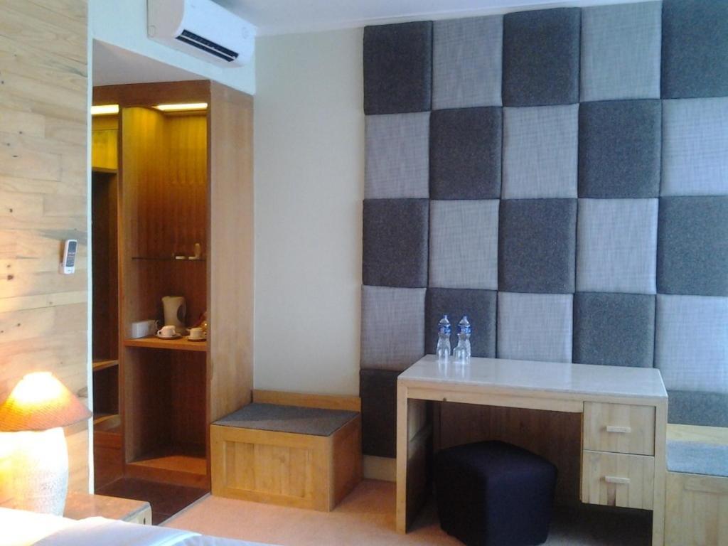 Chara Hotel Bandung Exterior foto