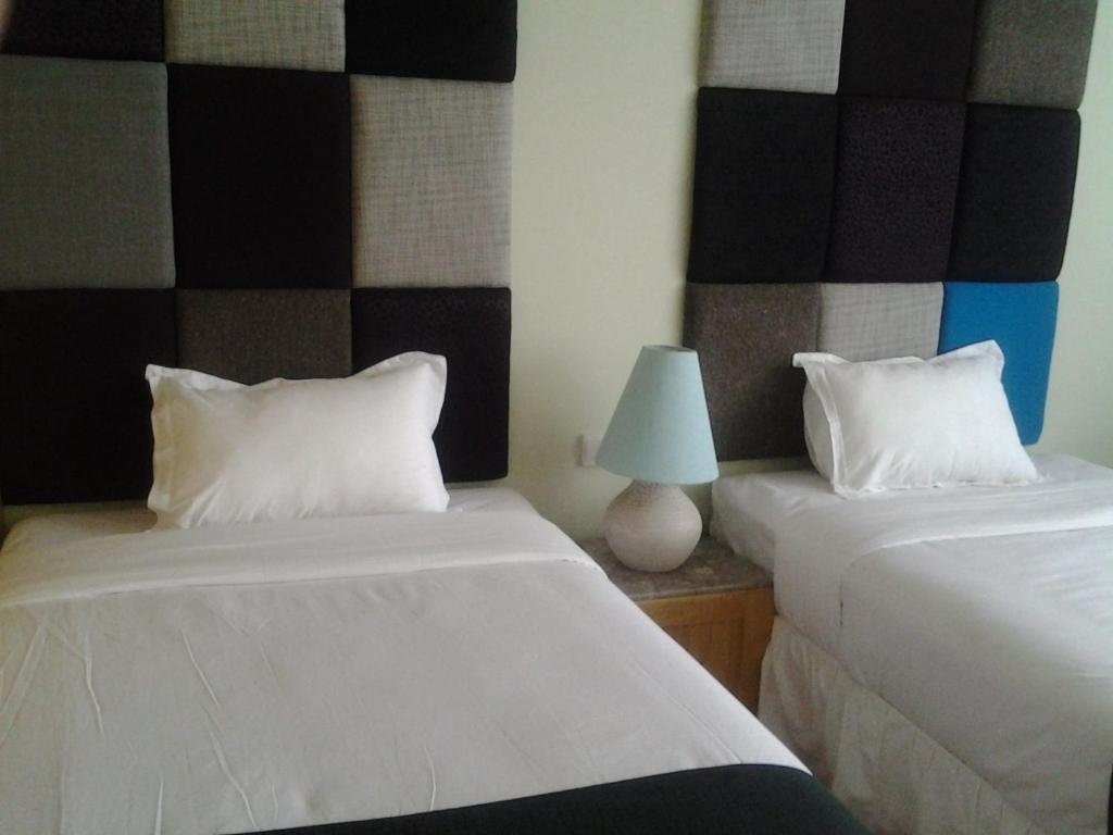 Chara Hotel Bandung Habitación foto
