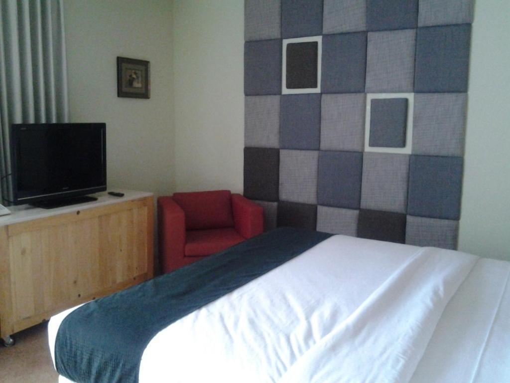 Chara Hotel Bandung Habitación foto